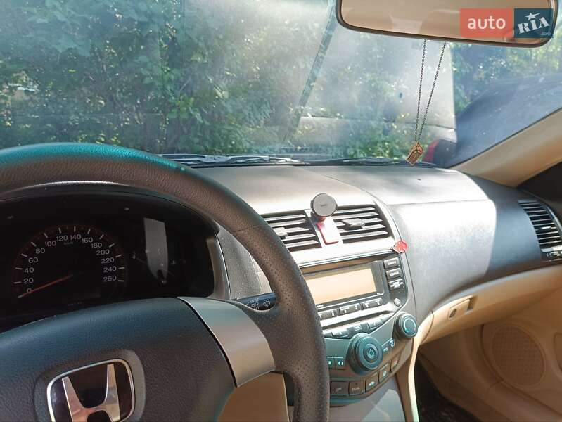 Седан Honda Accord 2003 в Киеве