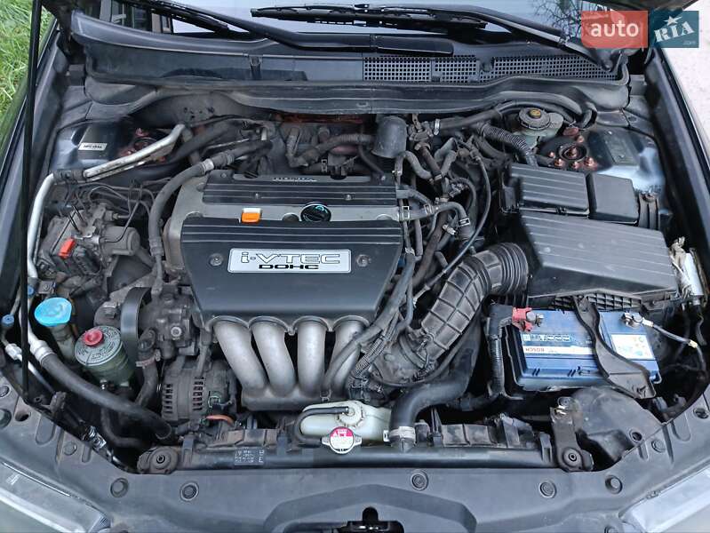 Седан Honda Accord 2003 в Киеве