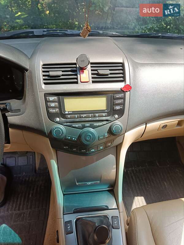 Седан Honda Accord 2003 в Киеве