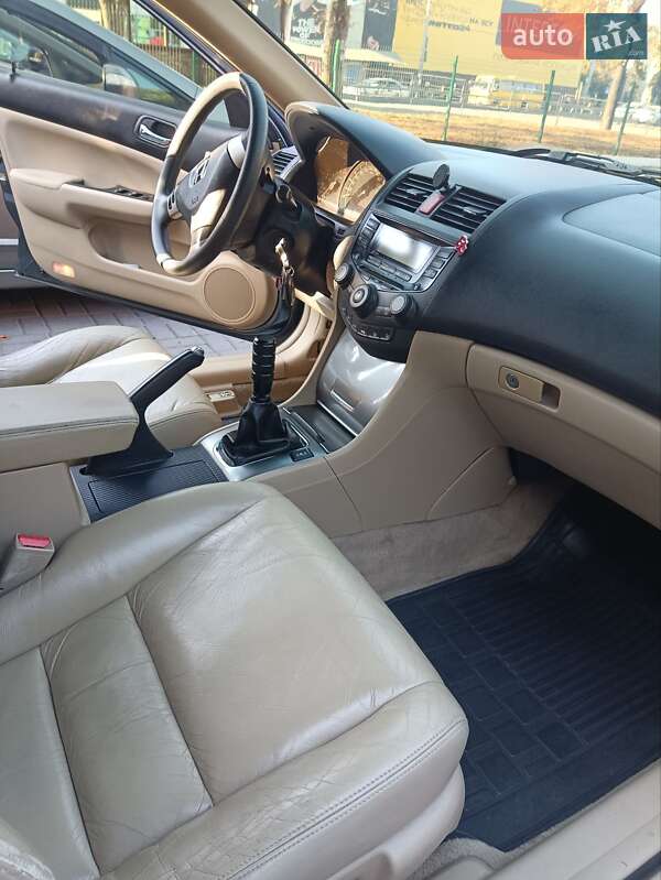 Седан Honda Accord 2003 в Киеве