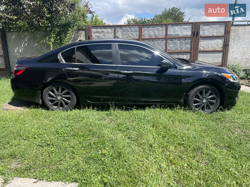 Седан Honda Accord 2016 в Березне