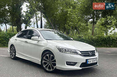 Седан Honda Accord 2013 в Киеве