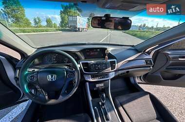 Седан Honda Accord 2015 в 