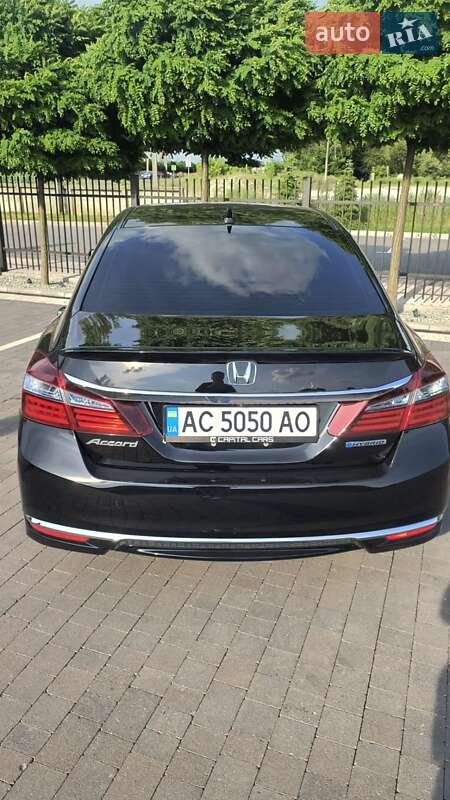 Седан Honda Accord 2016 в Луцьку