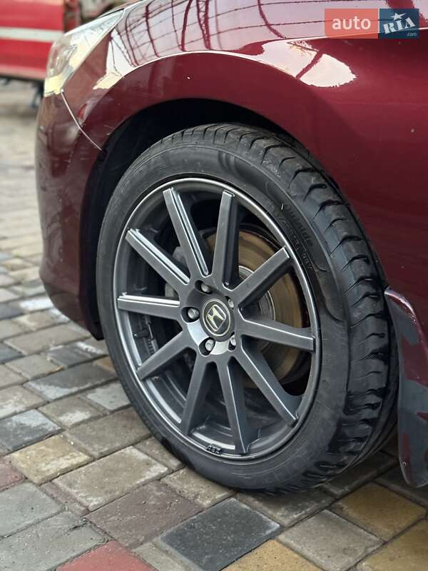 Седан Honda Accord 2013 в Рівному