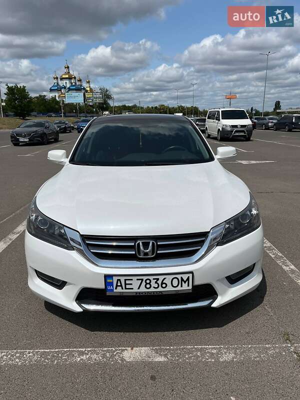 Седан Honda Accord 2015 в Кривому Розі