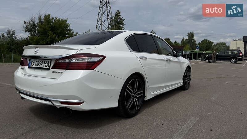 Седан Honda Accord 2016 в Киеве