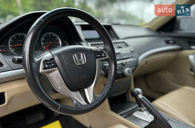 Купе Honda Accord 2012 в 