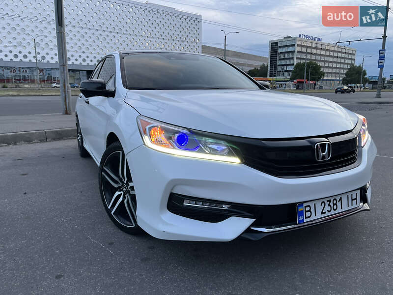 Седан Honda Accord 2017 в 