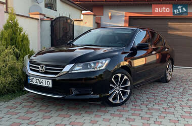 Седан Honda Accord 2014 в Стрию
