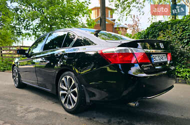 Седан Honda Accord 2015 в 