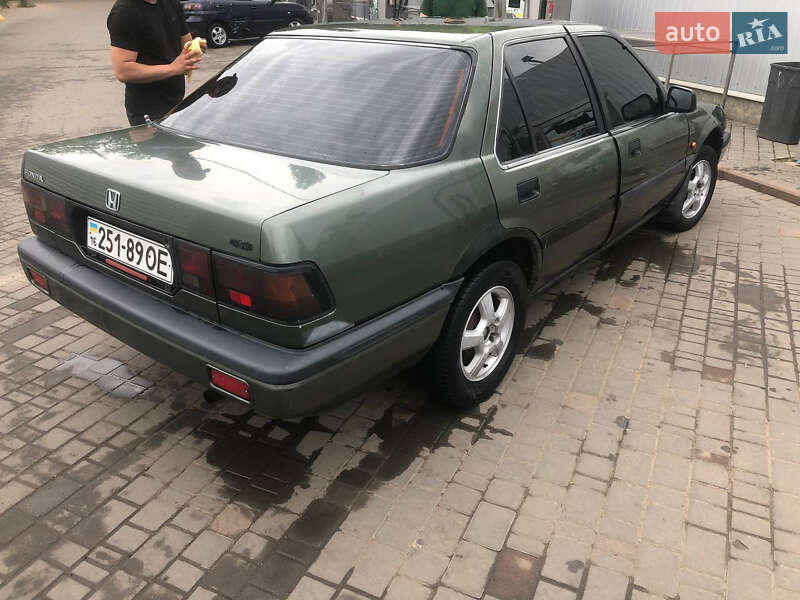 Седан Honda Accord 1987 в Николаеве