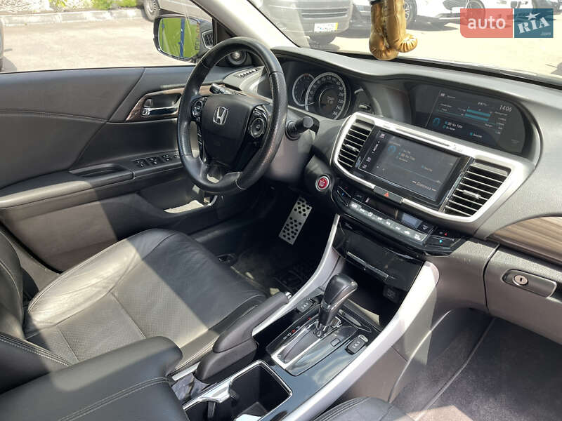 Седан Honda Accord 2016 в Києві