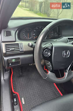 Седан Honda Accord 2016 в 