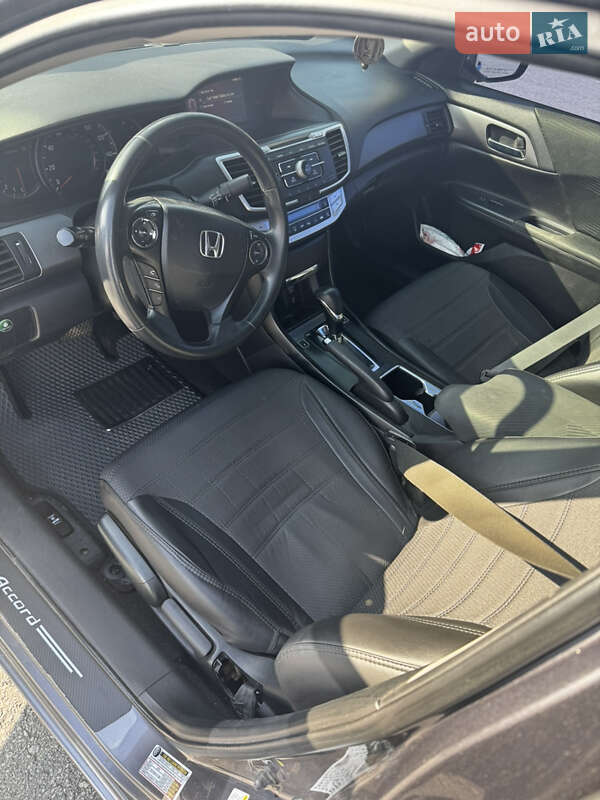 Седан Honda Accord 2013 в Запоріжжі