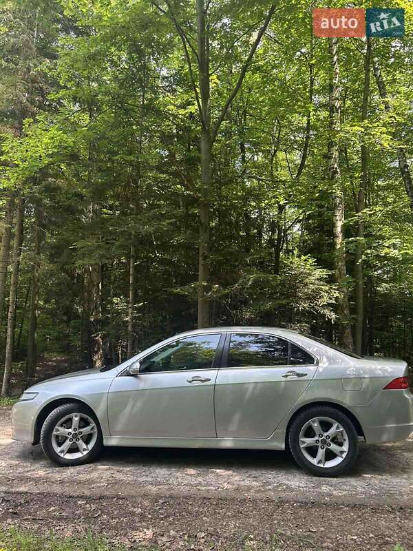 Седан Honda Accord 2006 в Калуше