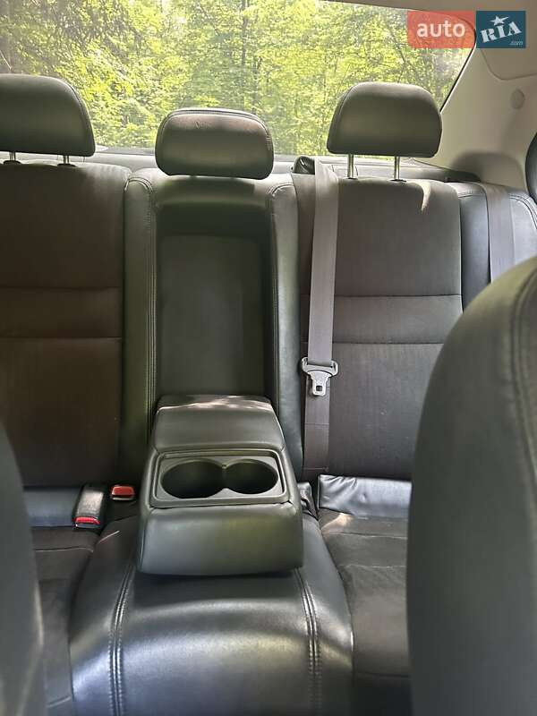 Седан Honda Accord 2006 в Калуше