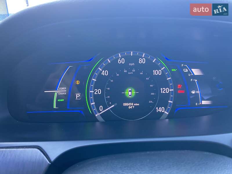 Седан Honda Accord 2015 в Раздельной