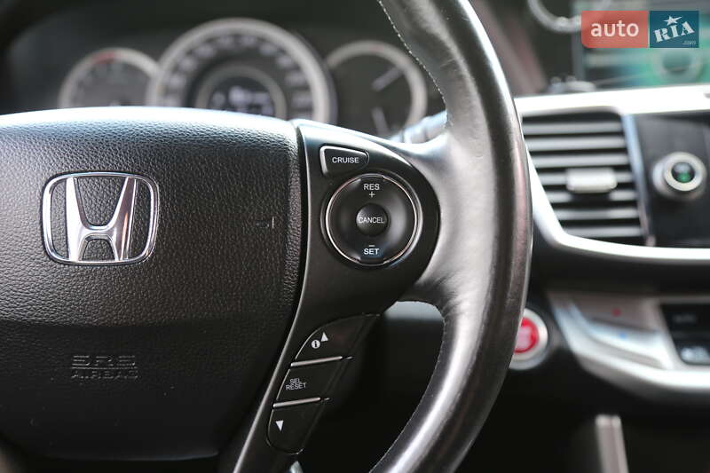 Седан Honda Accord 2013 в Києві
