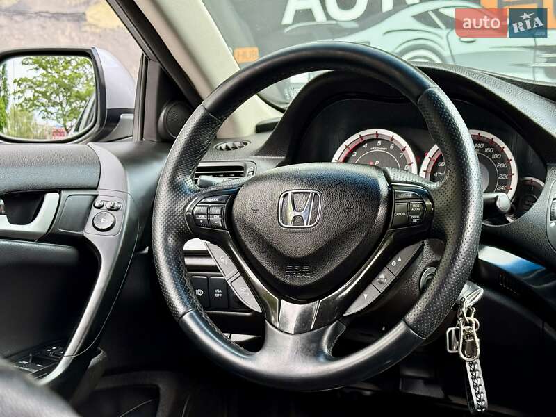 Седан Honda Accord 2010 в Харкові