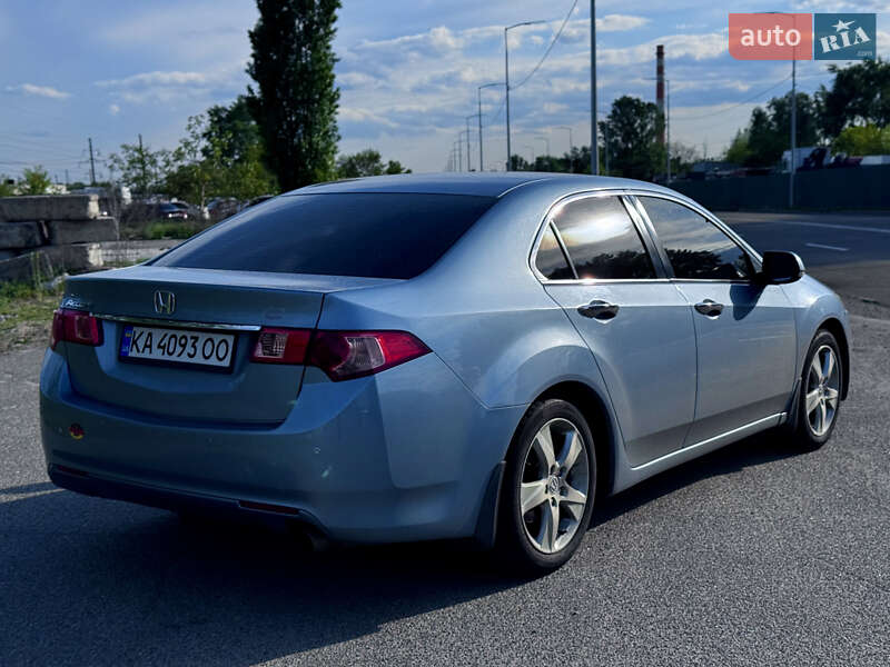 Седан Honda Accord 2011 в Киеве