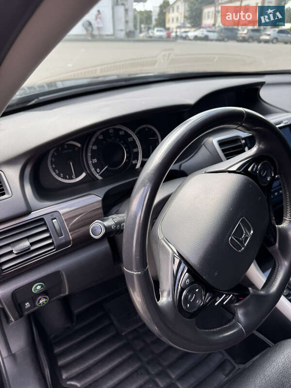 Седан Honda Accord 2016 в Вишгороді