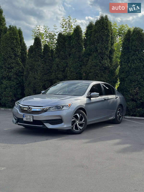 Седан Honda Accord 2016 в Тернополі