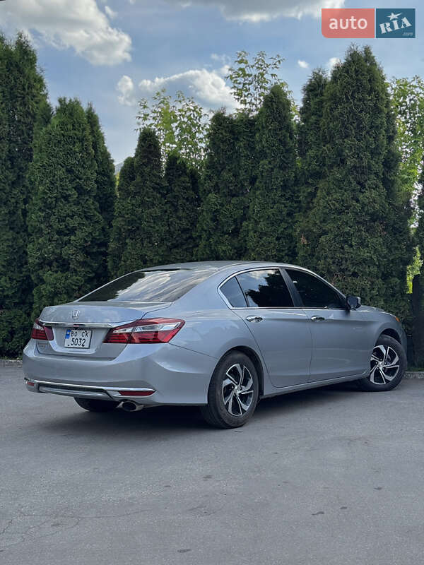 Седан Honda Accord 2016 в Тернополі