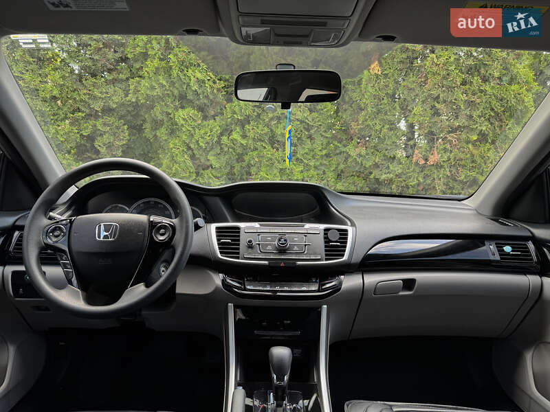 Седан Honda Accord 2016 в Тернополі