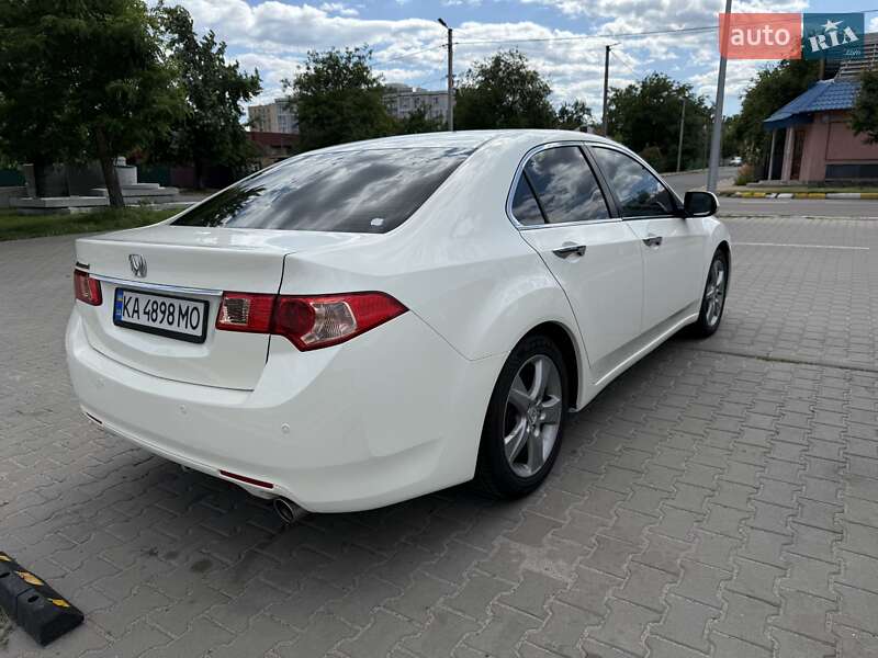 Седан Honda Accord 2011 в Ирпене