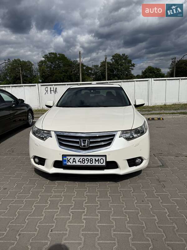 Седан Honda Accord 2011 в Ирпене