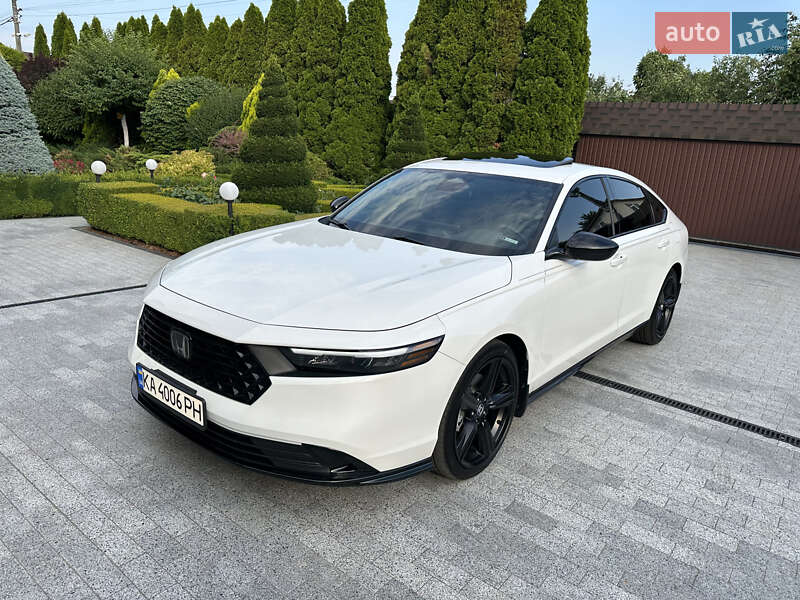 Седан Honda Accord 2024 в 