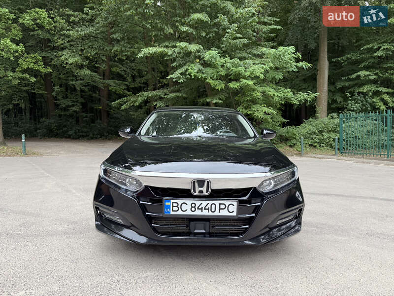 Седан Honda Accord 2018 в Львове