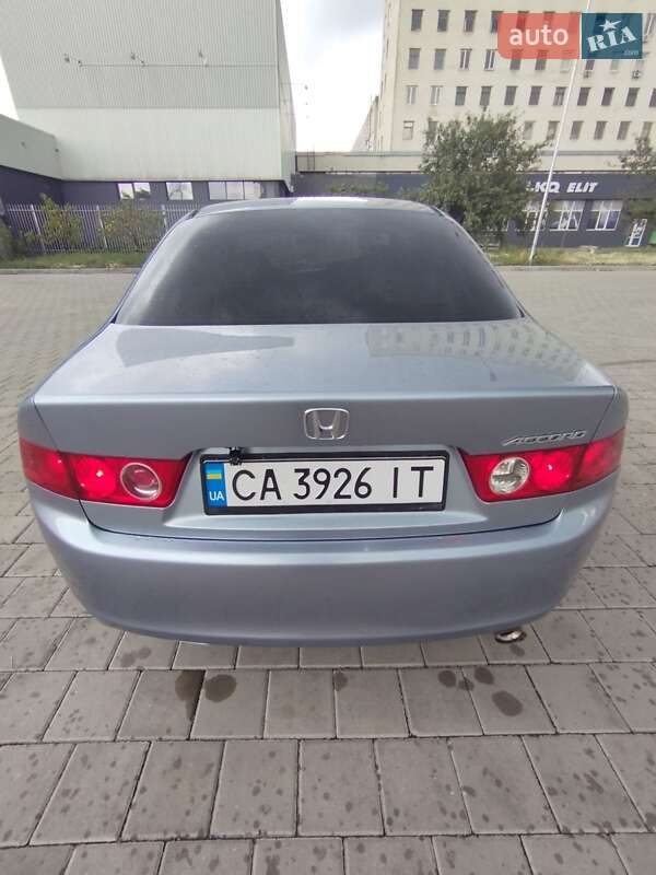 Седан Honda Accord 2004 в Черкасах