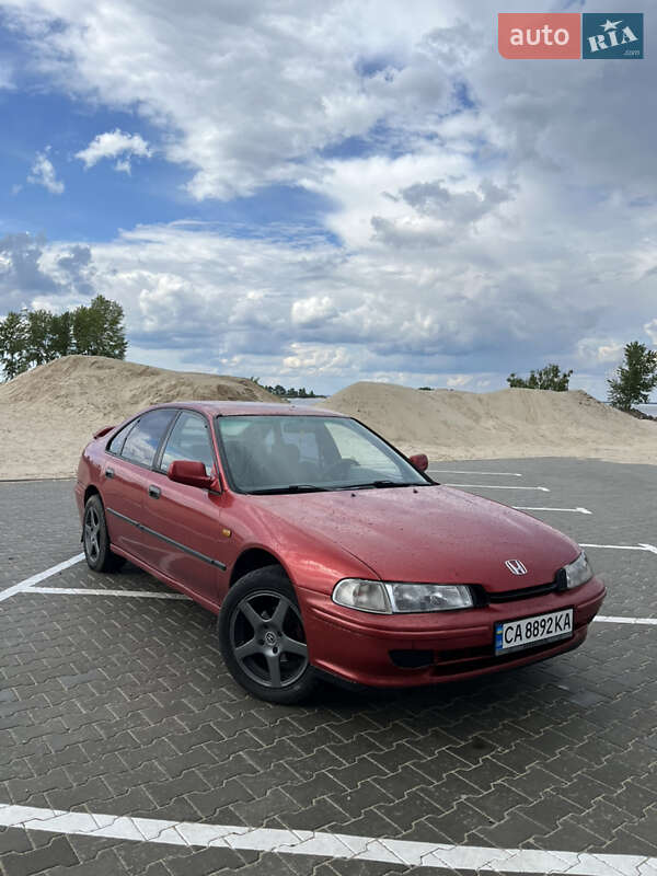 Седан Honda Accord 1993 в 