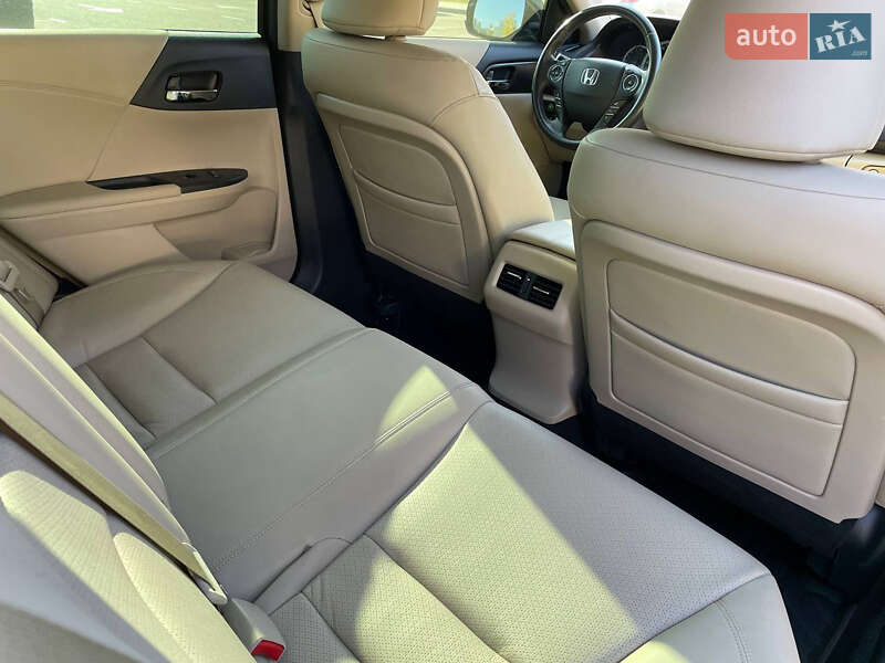 Седан Honda Accord 2013 в Полтаве