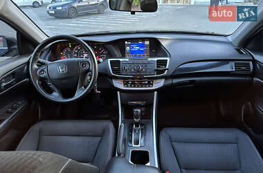 Седан Honda Accord 2015 в 