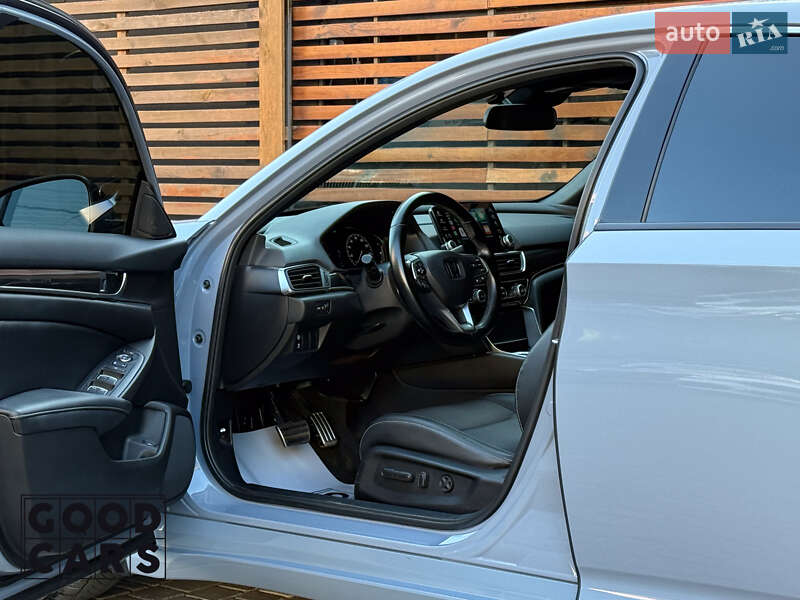 Седан Honda Accord 2022 в Одессе