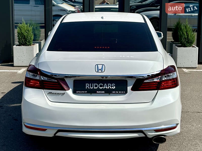 Седан Honda Accord 2015 в Кременчуге