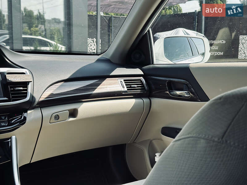 Седан Honda Accord 2015 в Кременчуге