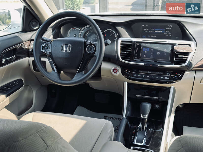 Седан Honda Accord 2015 в Кременчуге