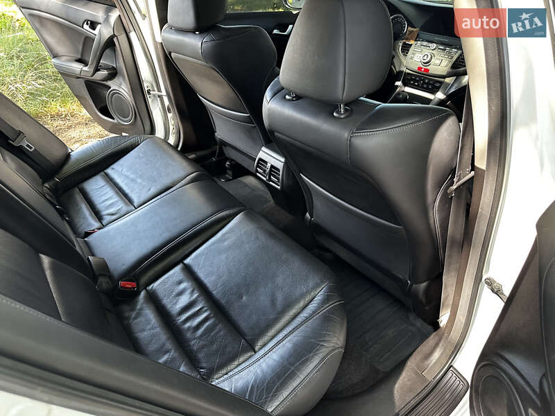 Седан Honda Accord 2012 в Кропивницком