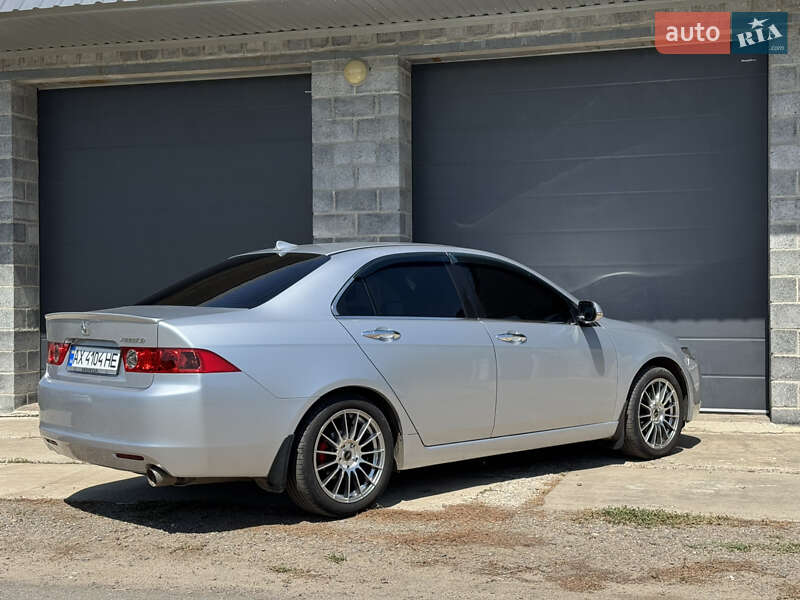 Седан Honda Accord 2004 в Харькове