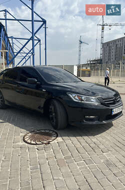 Седан Honda Accord 2014 в Харькове