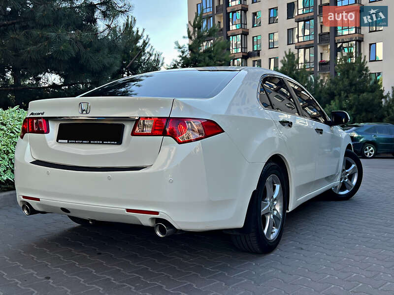 Седан Honda Accord 2012 в Киеве