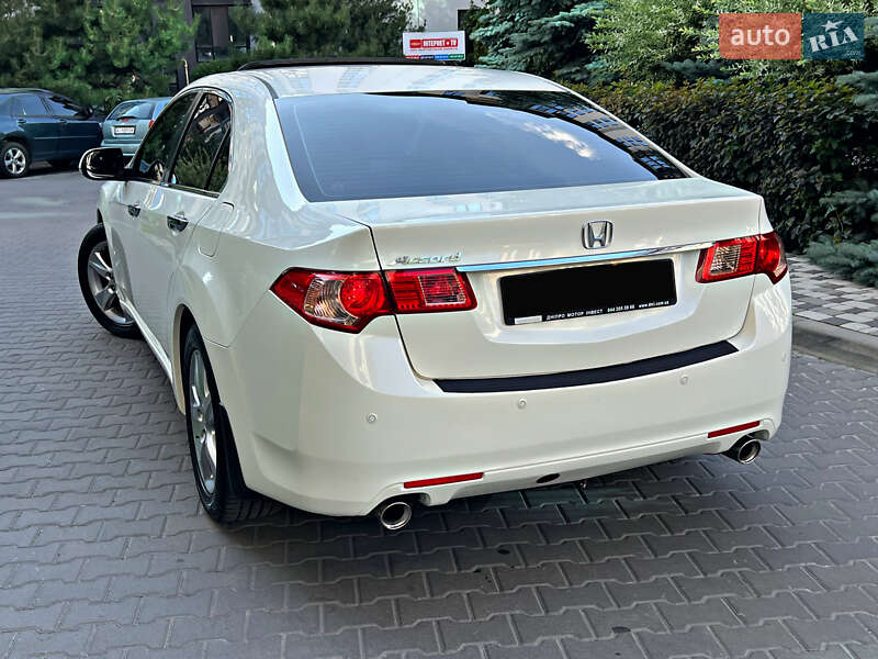 Седан Honda Accord 2012 в Киеве