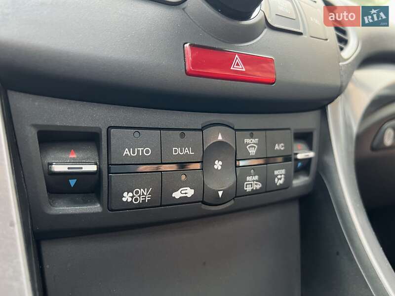 Седан Honda Accord 2012 в Киеве