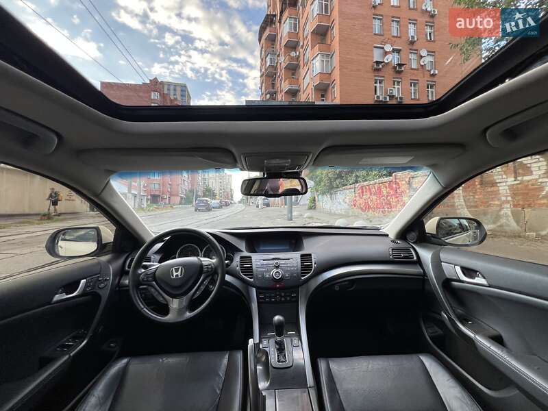 Седан Honda Accord 2012 в Киеве