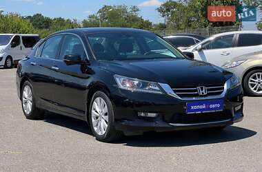 Седан Honda Accord 2013 в 