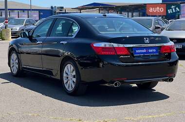 Седан Honda Accord 2013 в 